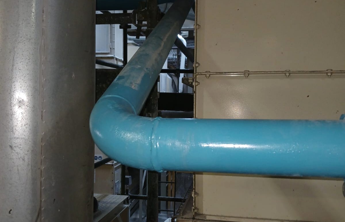 Overhead powder plant pipeline